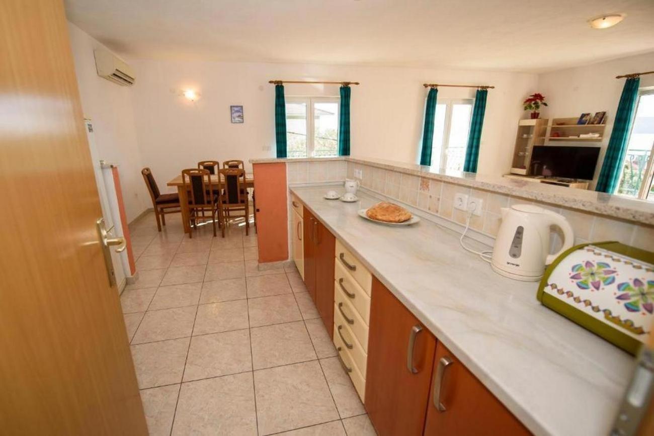 Apartments By The Sea Suhi Potok, Omis - 14555 Jesenice  Bilik gambar
