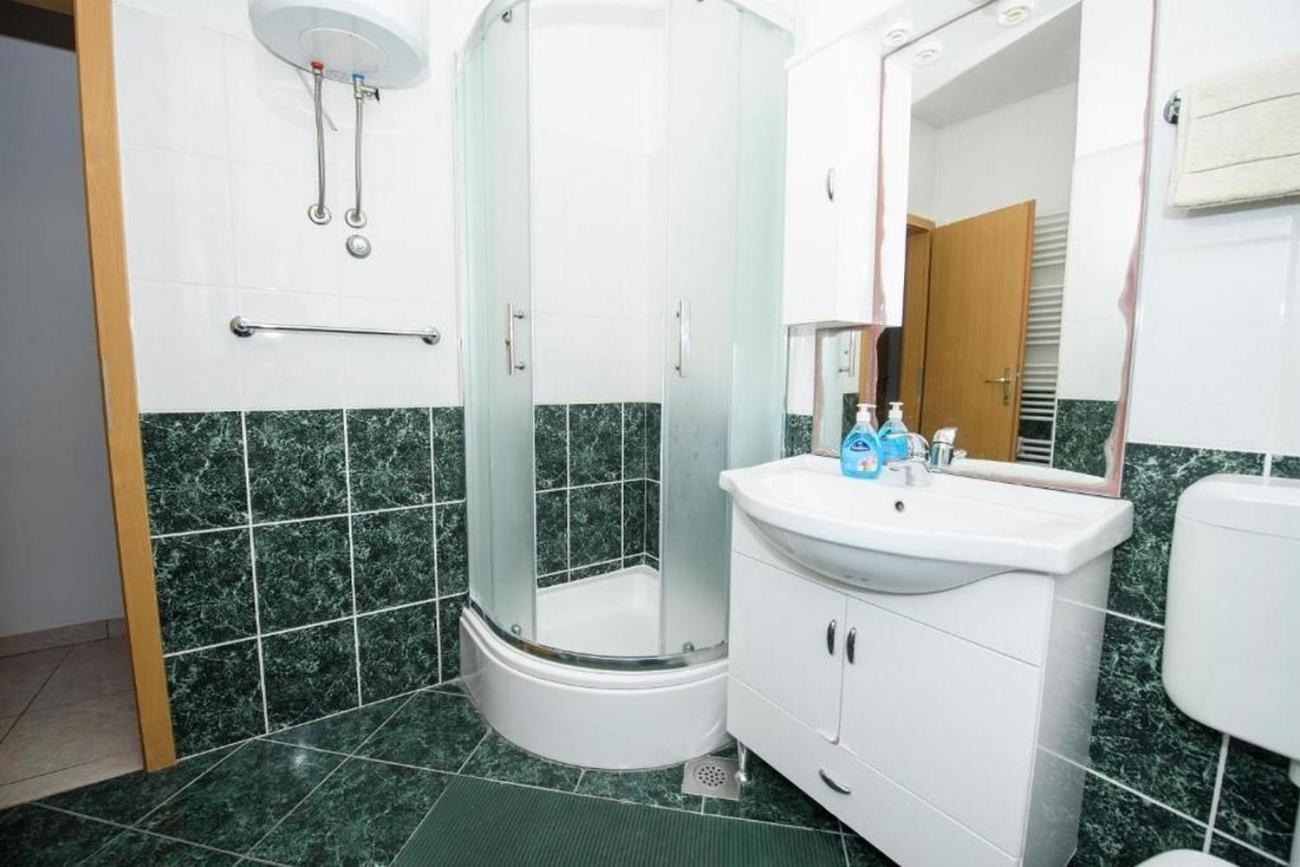 Apartments By The Sea Suhi Potok, Omis - 14555 Jesenice  Bilik gambar